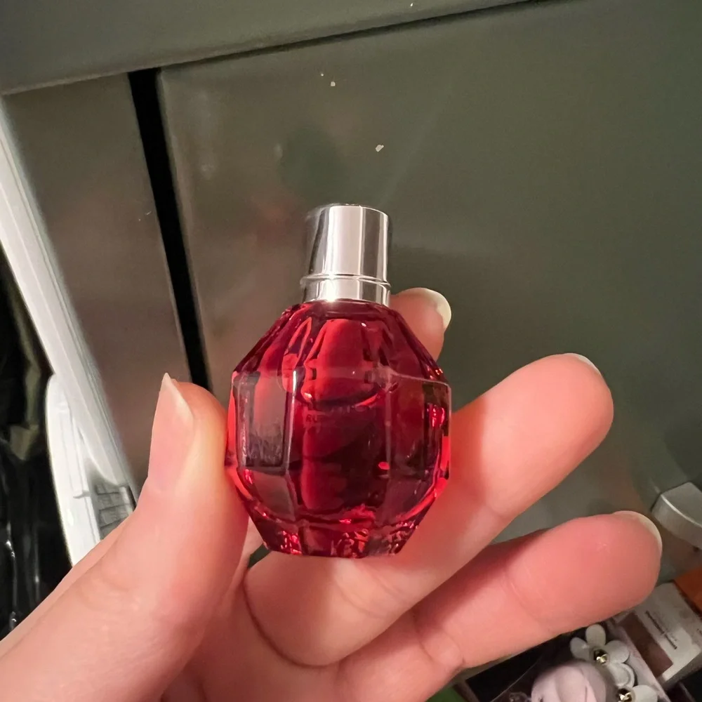 BRAND NEW Mini Viktor&Rolf Travel